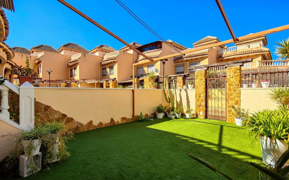 Guardamar Del Segura · Alicante REF #CSPX-93357 · Townhouse 4054277787