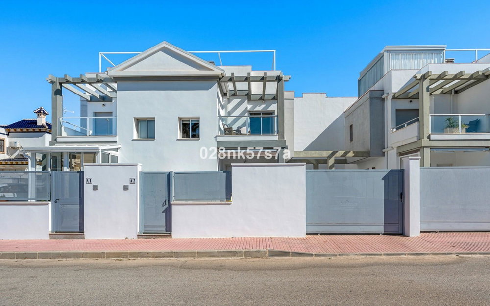 La Florida · Alicante REF #CSPX-57737 · Townhouse 3886643655