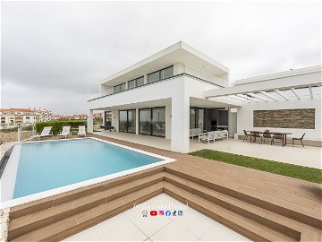 House 4 Bedrooms – Ericeira 694169479
