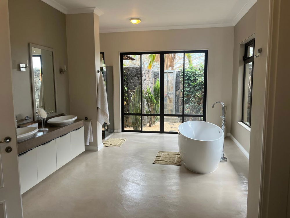 Prestige Real Estate Investment: Villa for Sale on Tamarina Golf Estate – West Coast of Mauritius 1003133529