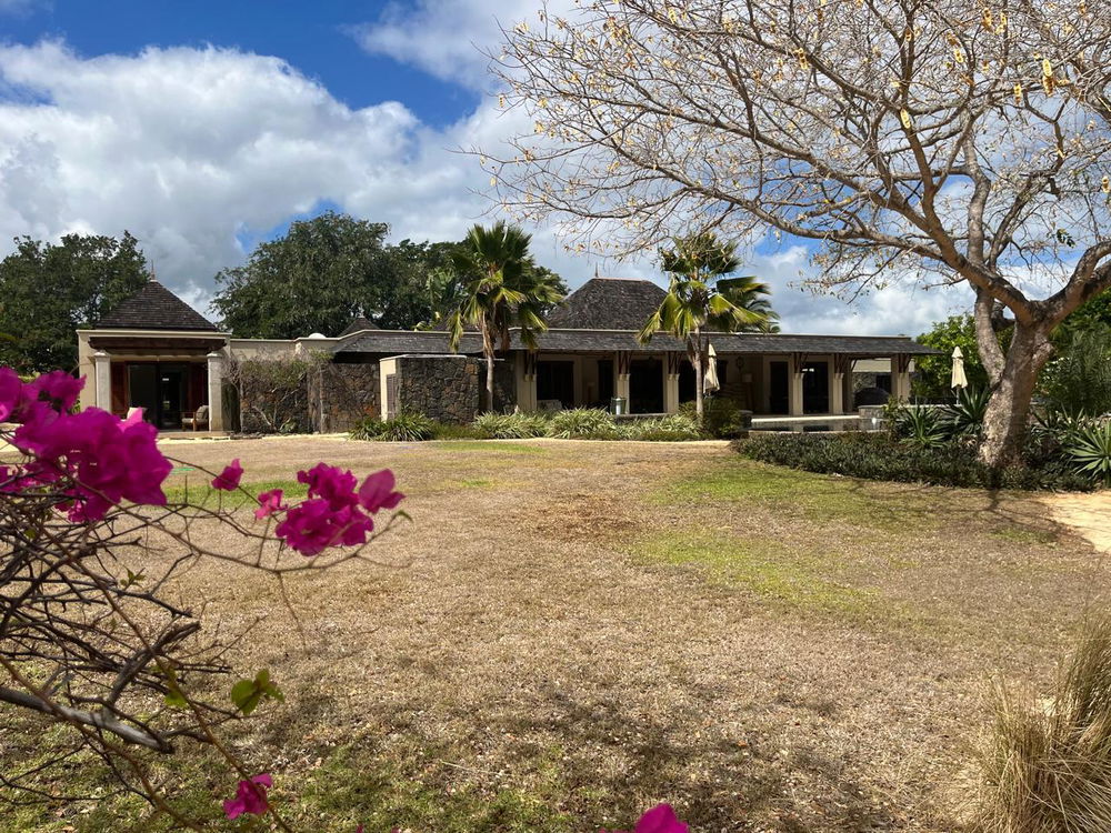 Prestige Real Estate Investment: Villa for Sale on Tamarina Golf Estate – West Coast of Mauritius 1003133529