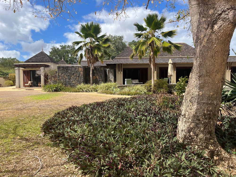 Prestige Real Estate Investment: Villa for Sale on Tamarina Golf Estate – West Coast of Mauritius 1003133529