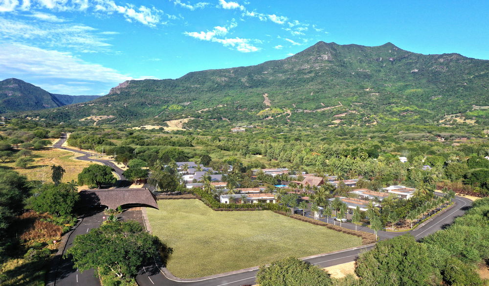 Strategic investment: Luxury villa in an idyllic setting in Petite Rivière Noire 1006286107