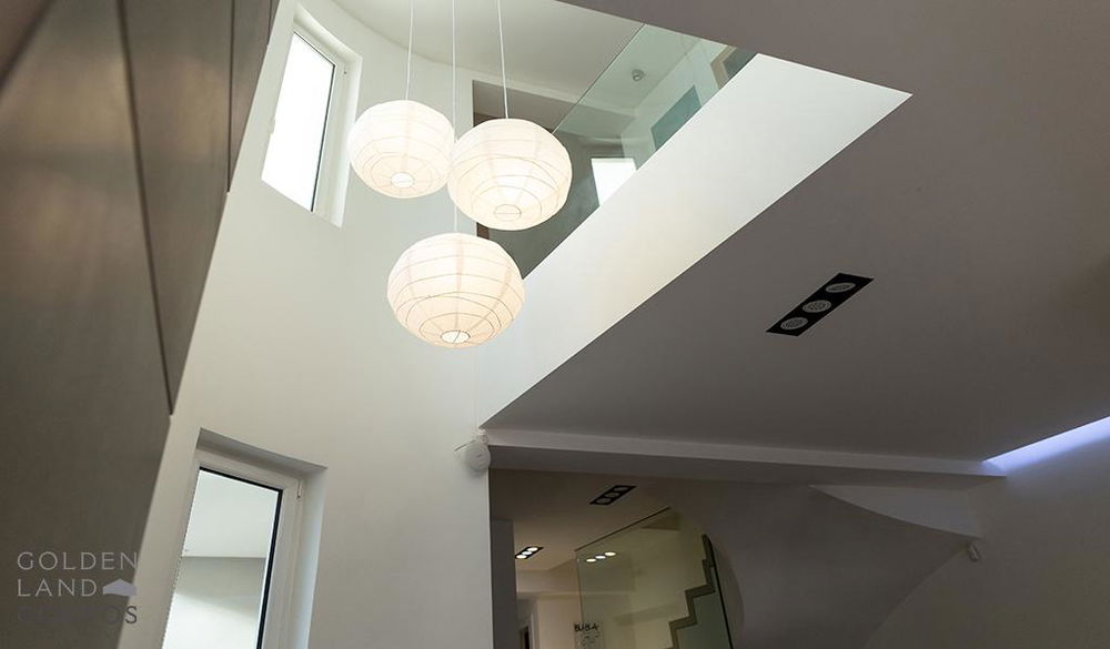 For sale: Modern house with garden and exceptional luxury 1026781410