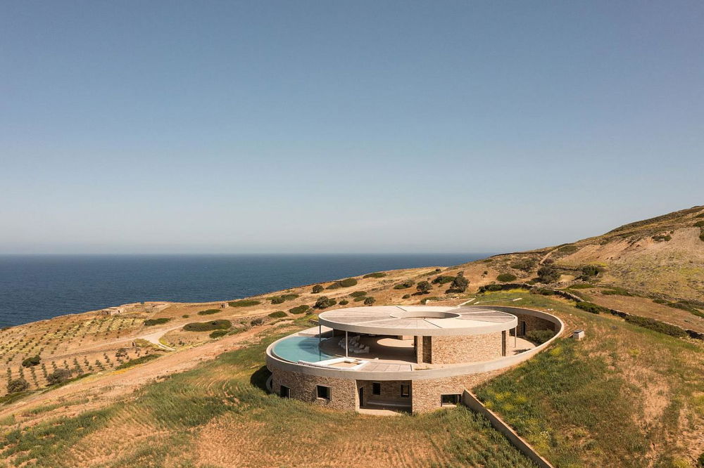 Infinity pool and panoramic views: ultimate villa experience on Antiparos 1030063794