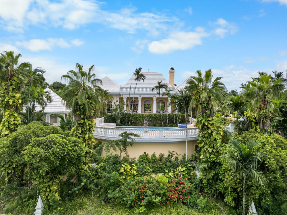 Invest in a luxury Bahamas home overlooking Lyford Cay Marina and the ocean 1115065505