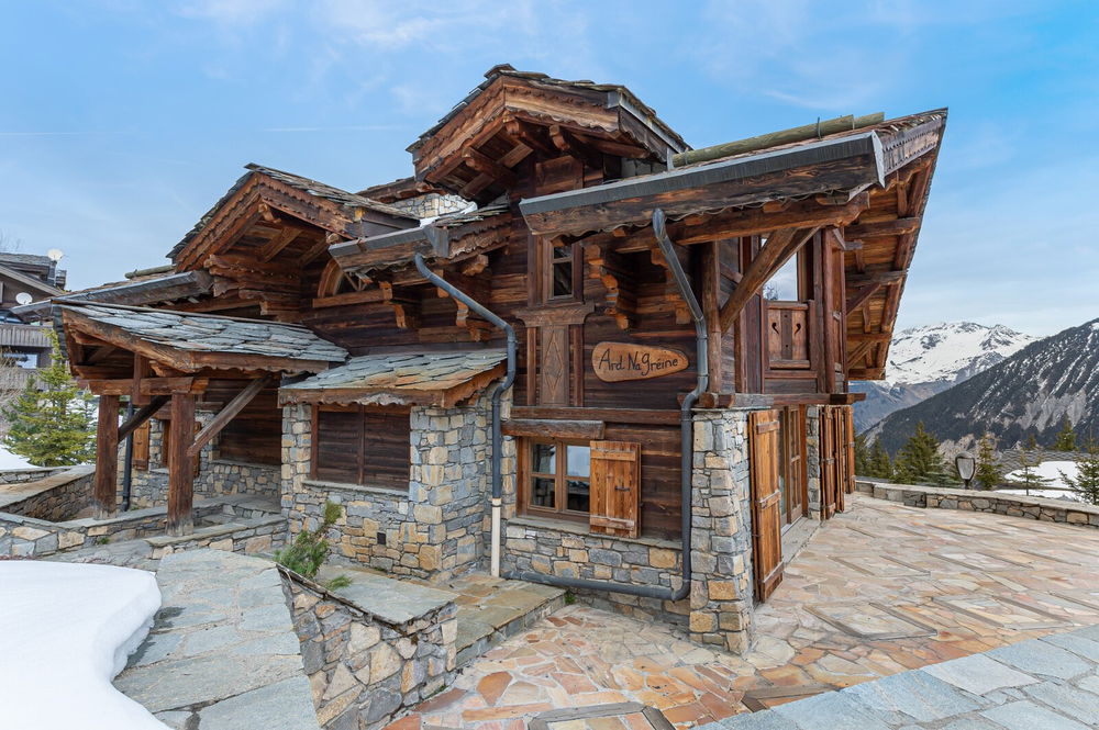 Splendid luxury chalet in Courchevel: 5 bedrooms, spa, panoramic view 1119614792