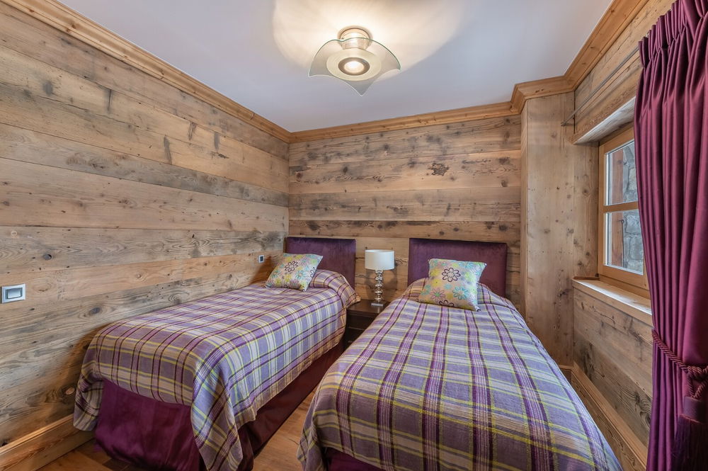 Splendid luxury chalet in Courchevel: 5 bedrooms, spa, panoramic view 1119614792