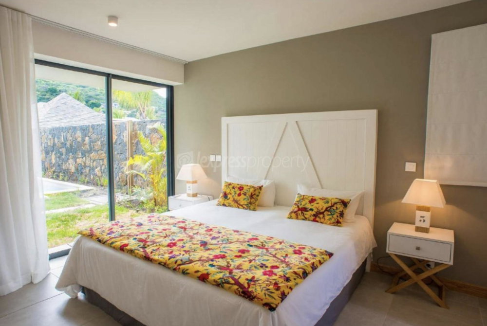 Elegant Tropical Villa in Marguery | 3 Bedrooms with Private Pool & Mountain Views 117499409