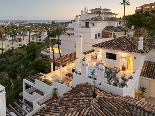 Sea-view villa for sale in Nueva Andalucia, Marbella | Belvederes 12 118739124