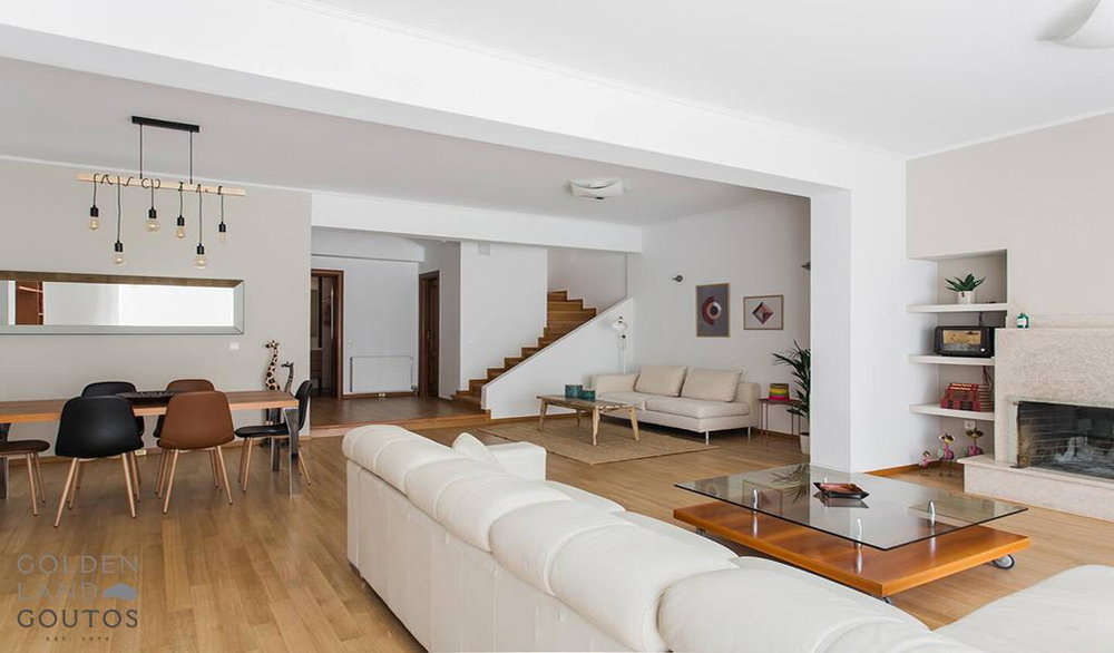 Bright Maisonette in Voula for sale in Athens 1203705257