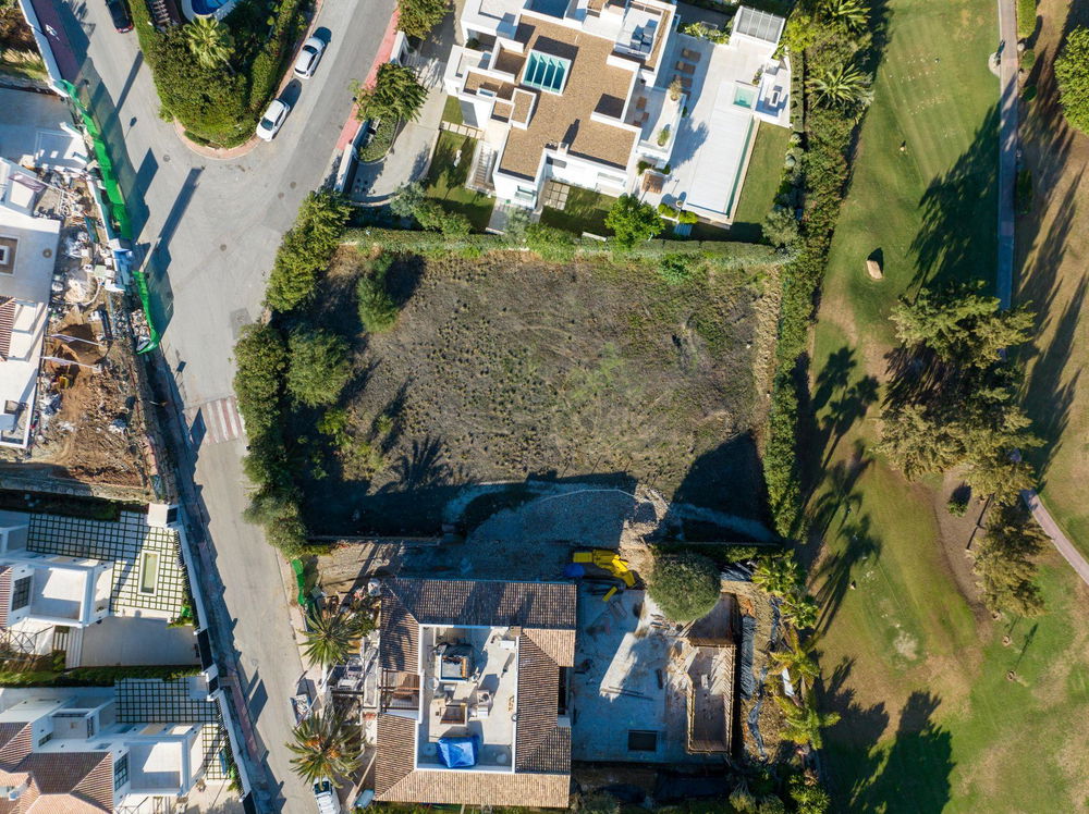 For sale: Exceptional front-line golf course in Marbella 1235526980