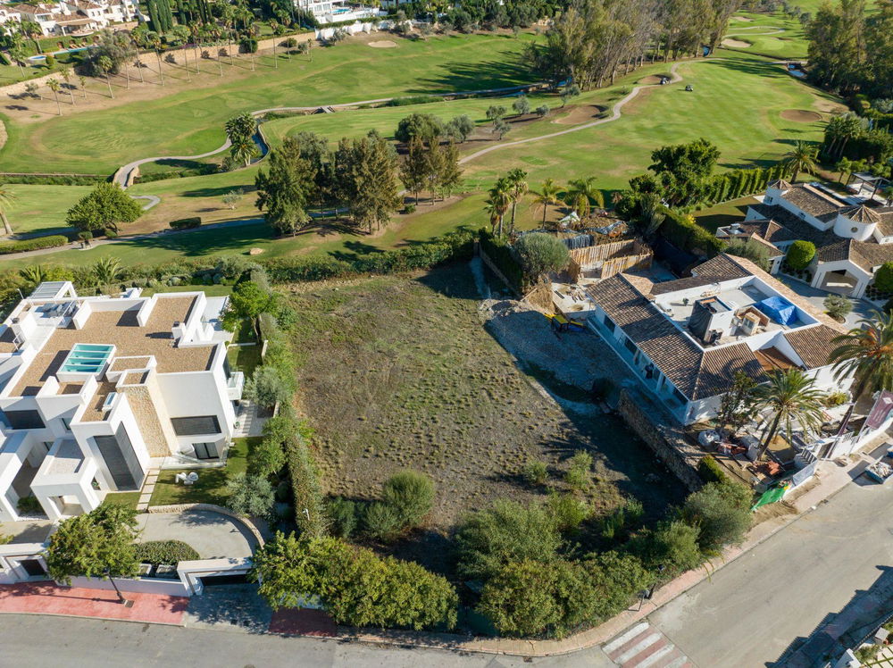 For sale: Exceptional front-line golf course in Marbella 1235526980