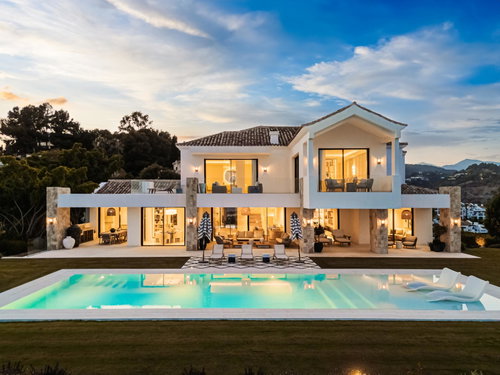 Sea-view villa for sale in El Herrojo, Benahavis | Villa Amara 1303501186