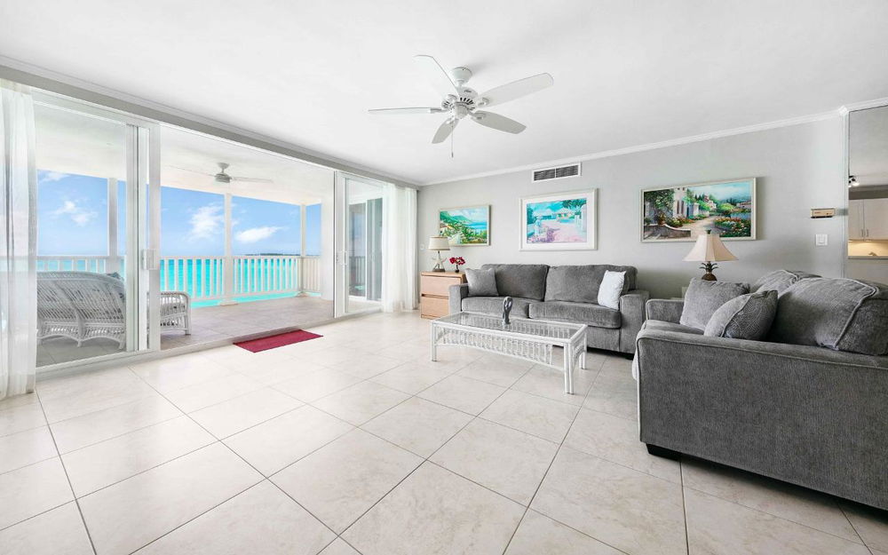 Luxury Oceanfront Condo in Cable Beach, Bahamas 1305291581