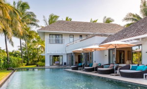 Magnificent 1972m² property with swimming pool, garden and panoramic view in Anahita 1336987510