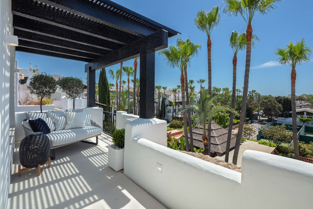 Invest in this Elegant Duplex Two Steps from the Beaches in Marbella 1340359722