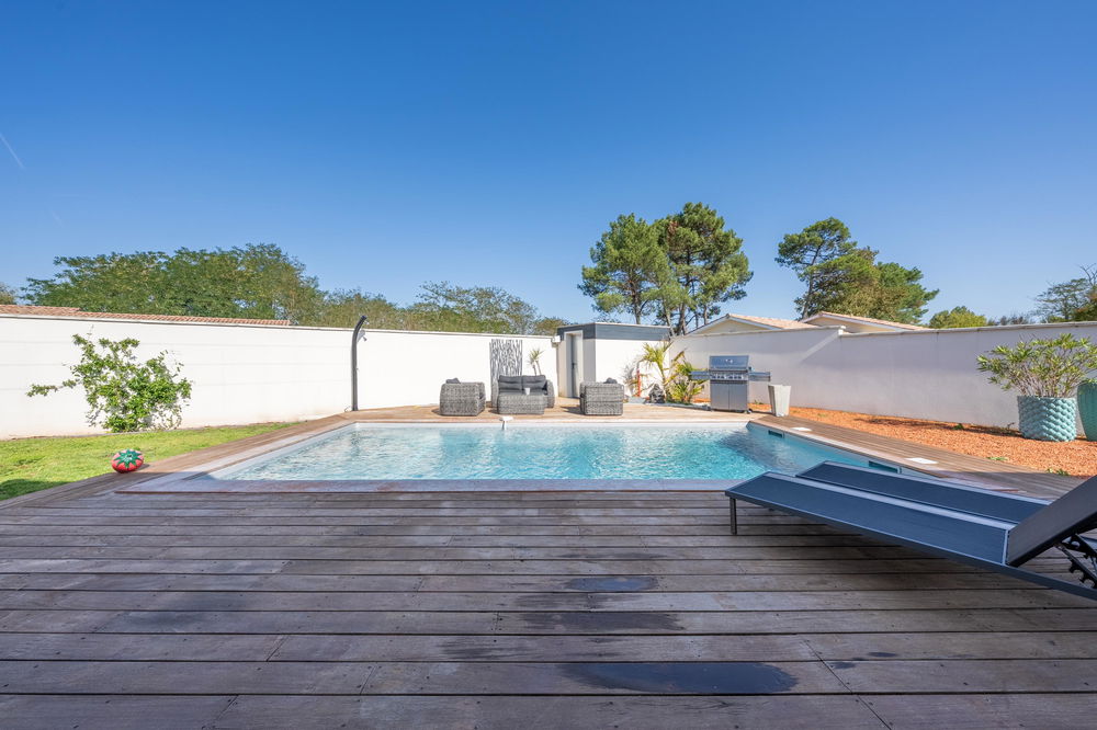 Exceptional Contemporary Villa in Izon – 230 m² with Swimming Pool, Just Minutes from Bordeaux and Libourne 1342052437