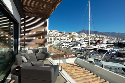 Prestigious apartment in Puerto Banús, panoramic view of the mediterranean and the port 1354608232