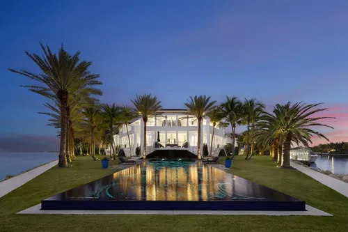 Coral Gables: An Exquisite Luxury Villa with Panoramic Ocean Views 1362434086