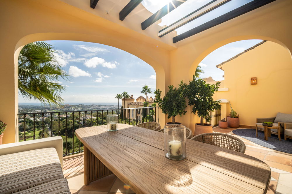 For sale: 3-bedroom penthouse with sea and golf views in la quinta, Spain 1377350939