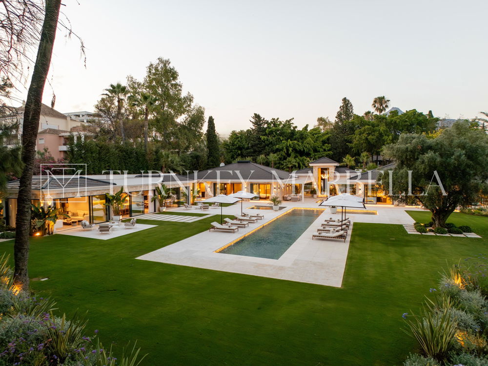 Villa in Marbella, Nueva Andalucia – 8 bed – EUR 20.50M 1388603284