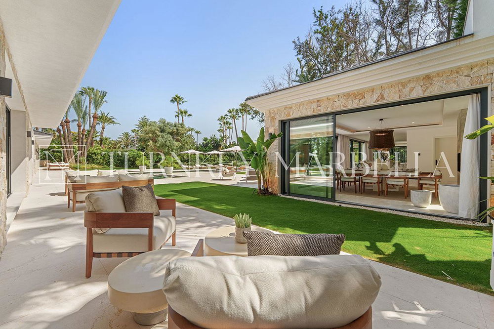 Villa in Marbella, Nueva Andalucia – 8 bed – EUR 20.50M 1388603284