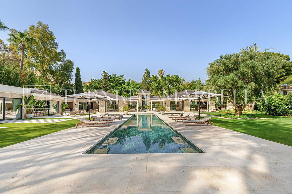 Villa in Marbella, Nueva Andalucia – 8 bed – EUR 20.50M 1388603284