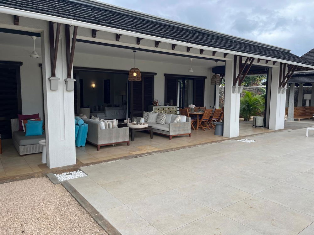 For Sale an Exceptional Villa at Tamarina Golf Resort in the West of Mauritius – Elegance and Tropical Art of Living 1427684252