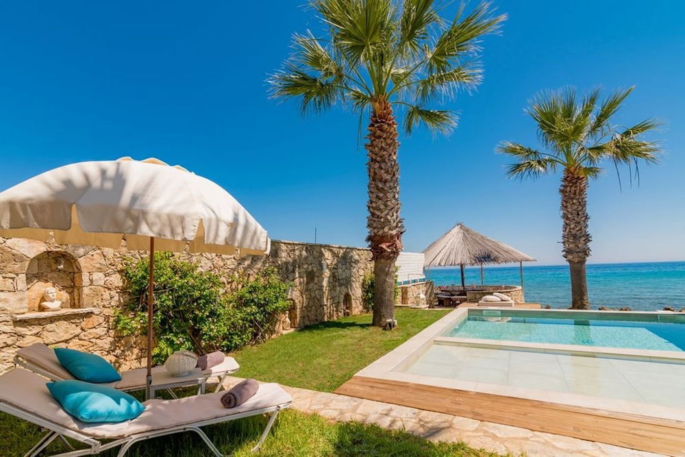 Luxury villa for sale in Zakynthos, an elegant seaside retreat 143023052