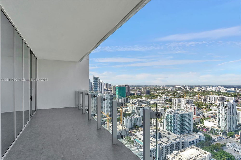 For sale an absolute luxury flat with breathtaking views at Missoni Baia in Miami 1441365084