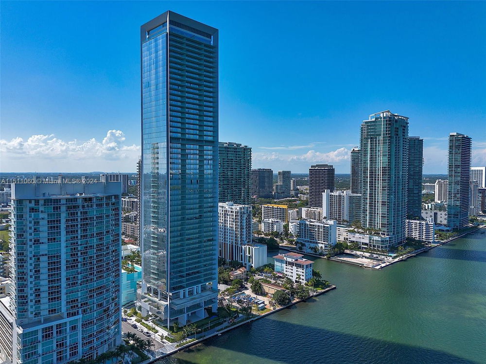 For sale an absolute luxury flat with breathtaking views at Missoni Baia in Miami 1441365084