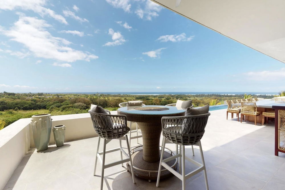 Luxury Villa for Sale in Bel Ombre – Panoramic Sea and Golf Views 1546977780