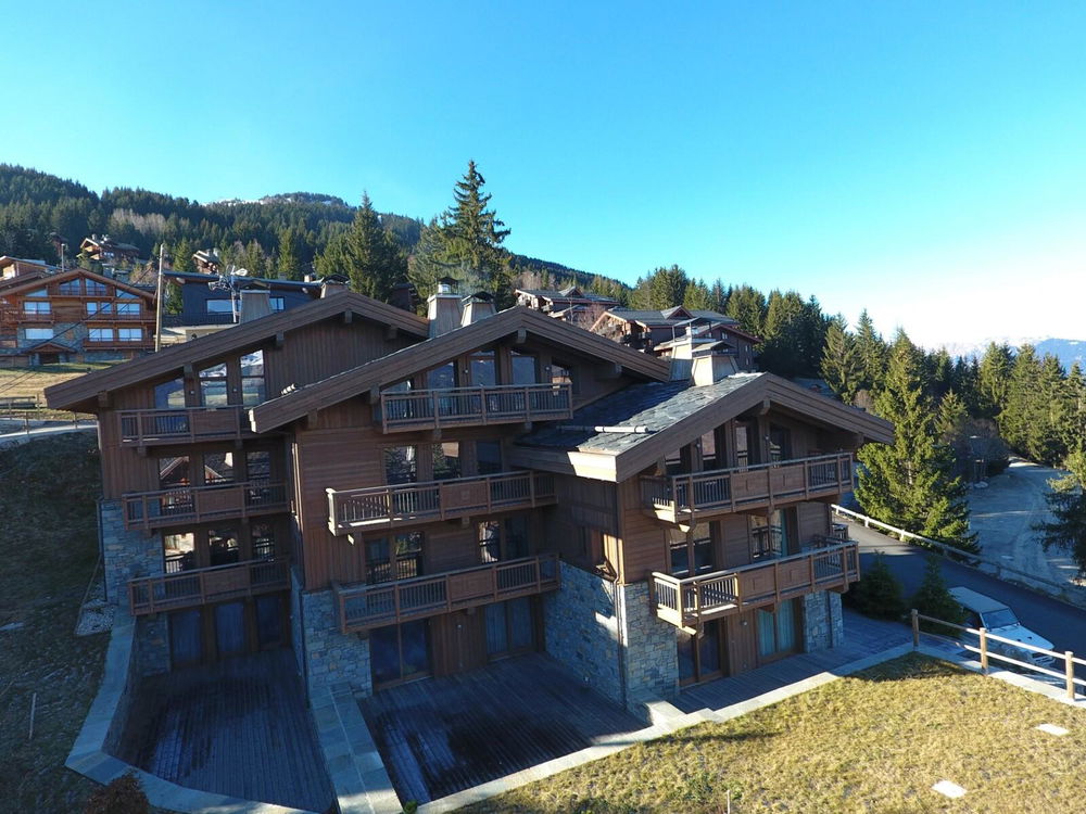 Exceptional half-chalet at Courchevel Village – Luxury, Comfort and Unique Panorama 1563882802