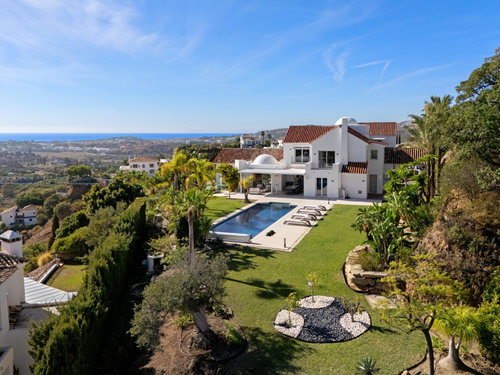 Sea-view villa for sale in Puerto del Almendro, Benahavis | Casa K 159292371