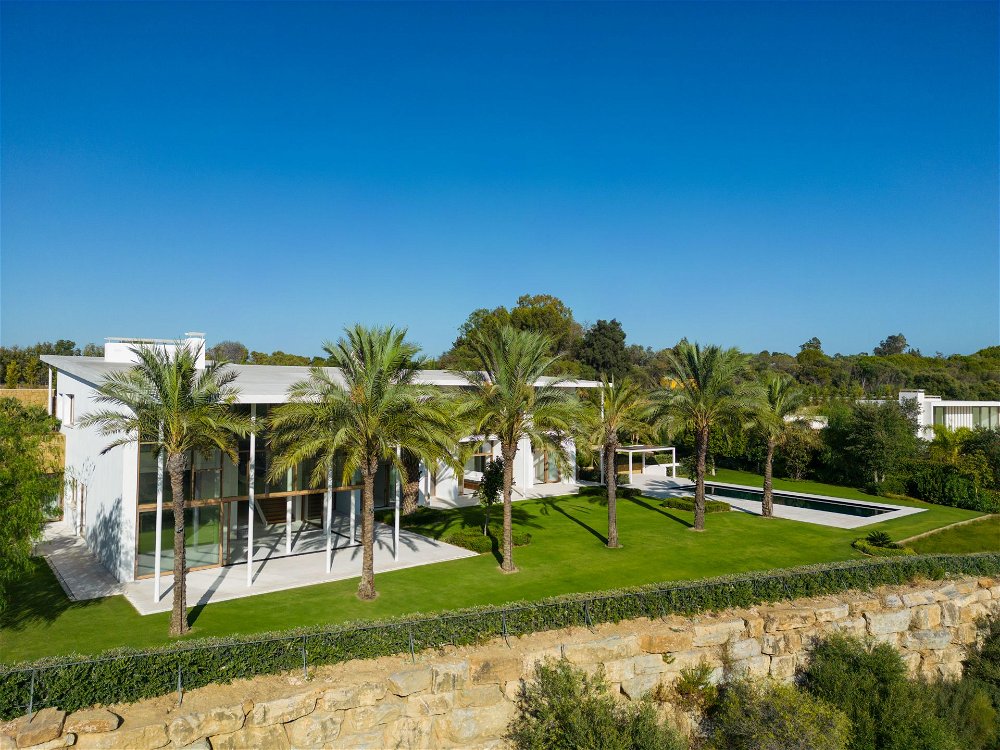 Luxury residence on the front line of golf on the Costa del Sol 1611455562