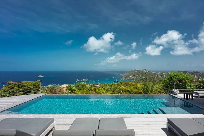 Luxury villa with sea view for sale in Saint-Barthélemy 161170110