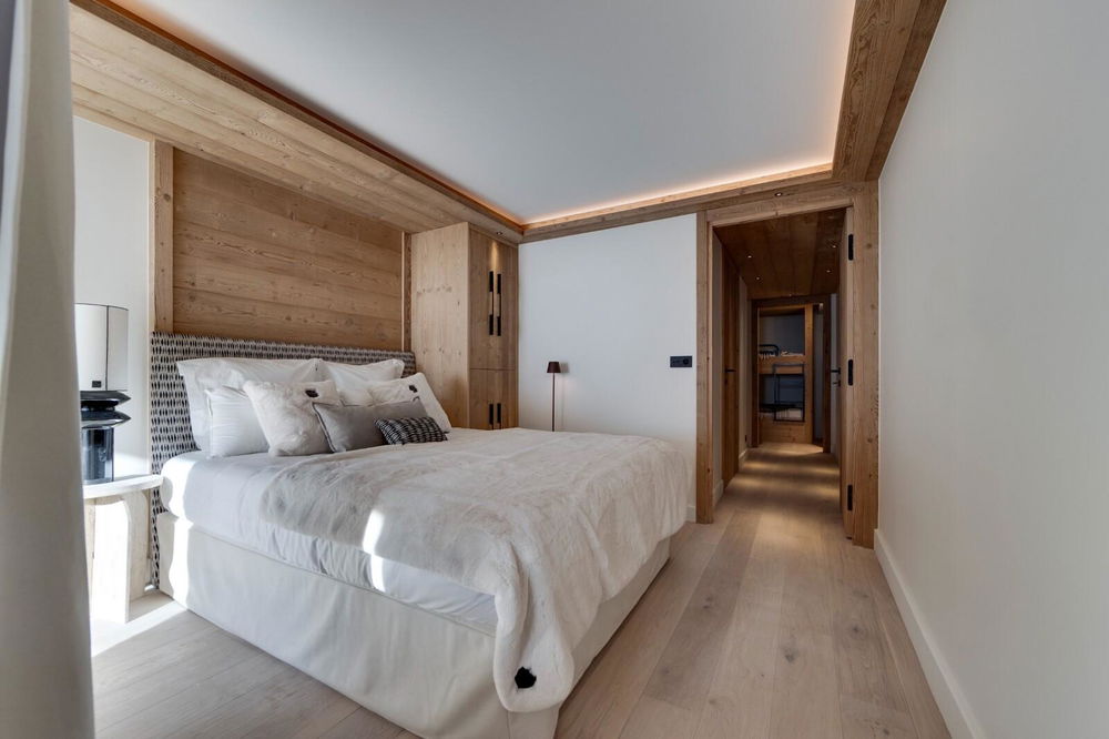 Prestige Apartment in Val d’Isère – Savoyard charm and private garden 1612921393