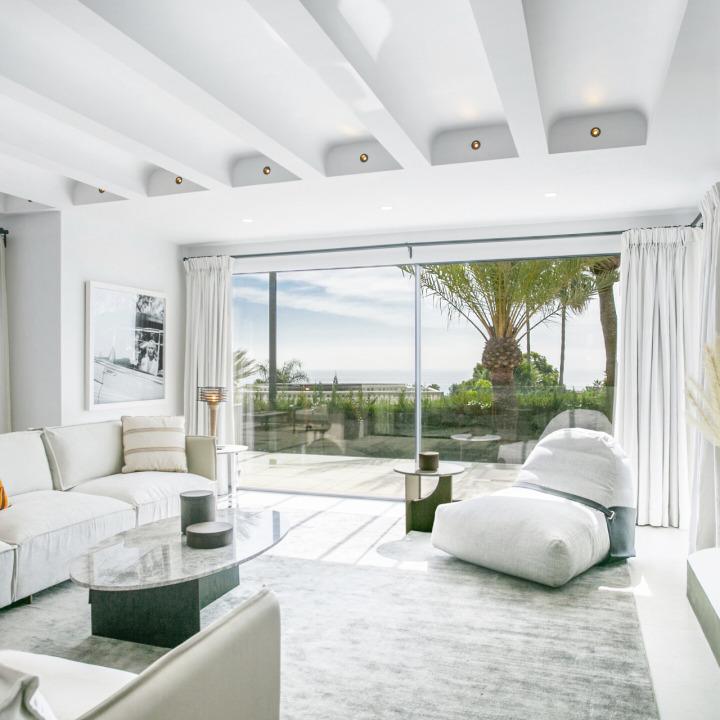 Renovated villa with sea view and private pool on Marbella’s Golden Mile 1631053359