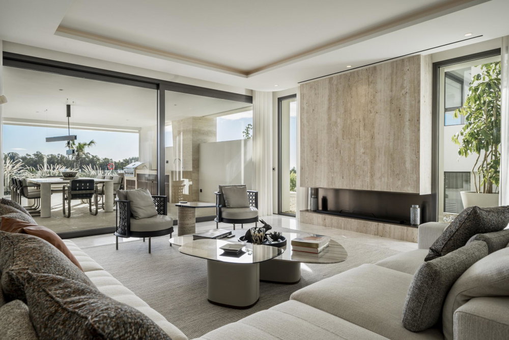 Beachside villa for sale in Marbella Golden Mile, Marbella | Epic 13 1656426053