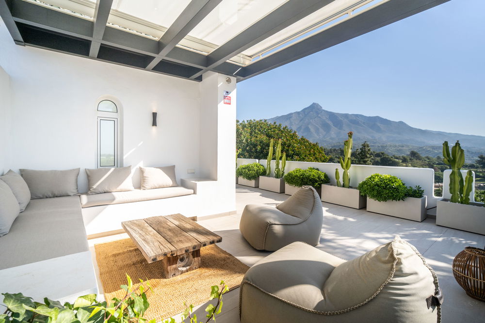 Stunning Townhouse with Breathtaking Sea and Mountain Views in Nueva Andalucia 1667618821