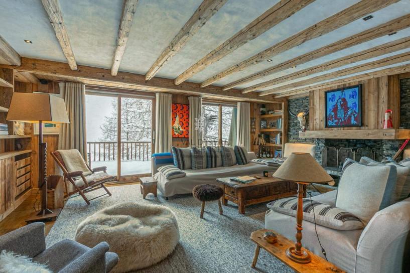 A 5-bedroom chalet with sauna and terrace for sale in Val d’Isère 1693439480