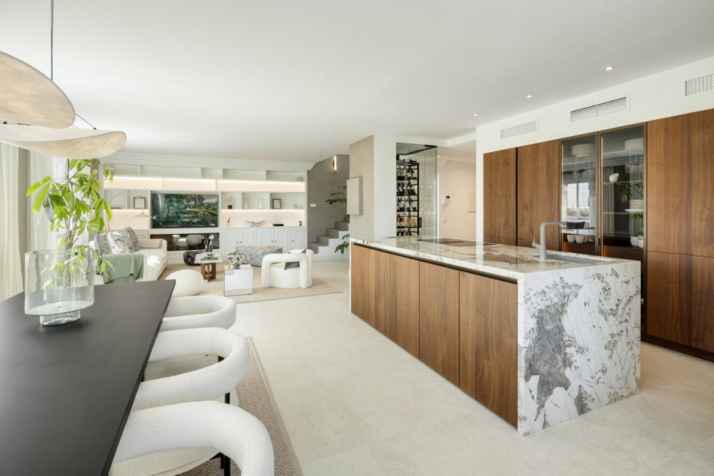 Sea-view penthouse for sale in Marbella Golden Mile, Marbella | Costa PH 1715287891