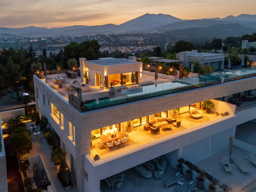 Beachside villa for sale in Marbella Golden Mile, Marbella | Skyvilla 6 1744391173