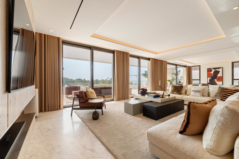 Beachside villa for sale in Marbella Golden Mile, Marbella | Skyvilla 6 1744391173