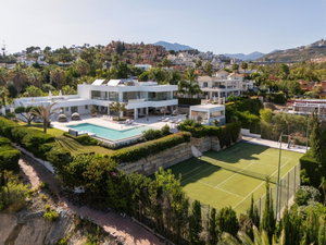 Luxury villa for sale in Nueva Andalucia, Marbella | Cerquilla 59 1757812362