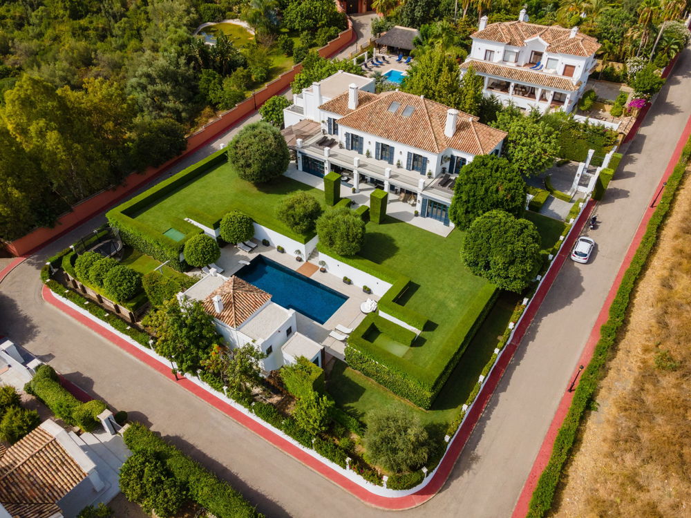 Sumptuous Mediterranean Villa in an Exclusive Community in Marbella 1795938952