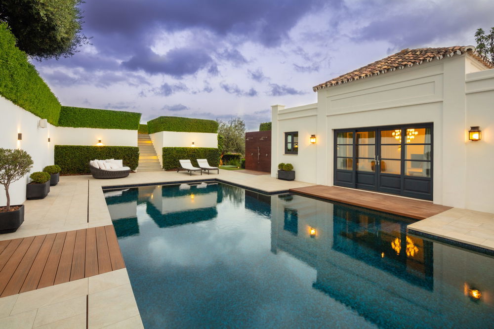 For sale: superb modern villa in Marbella. 1795938952