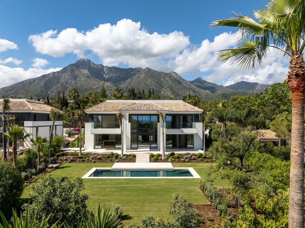 Luxury villa for sale in Marbella Golden Mile, Marbella | Villa Celestia 1803814583