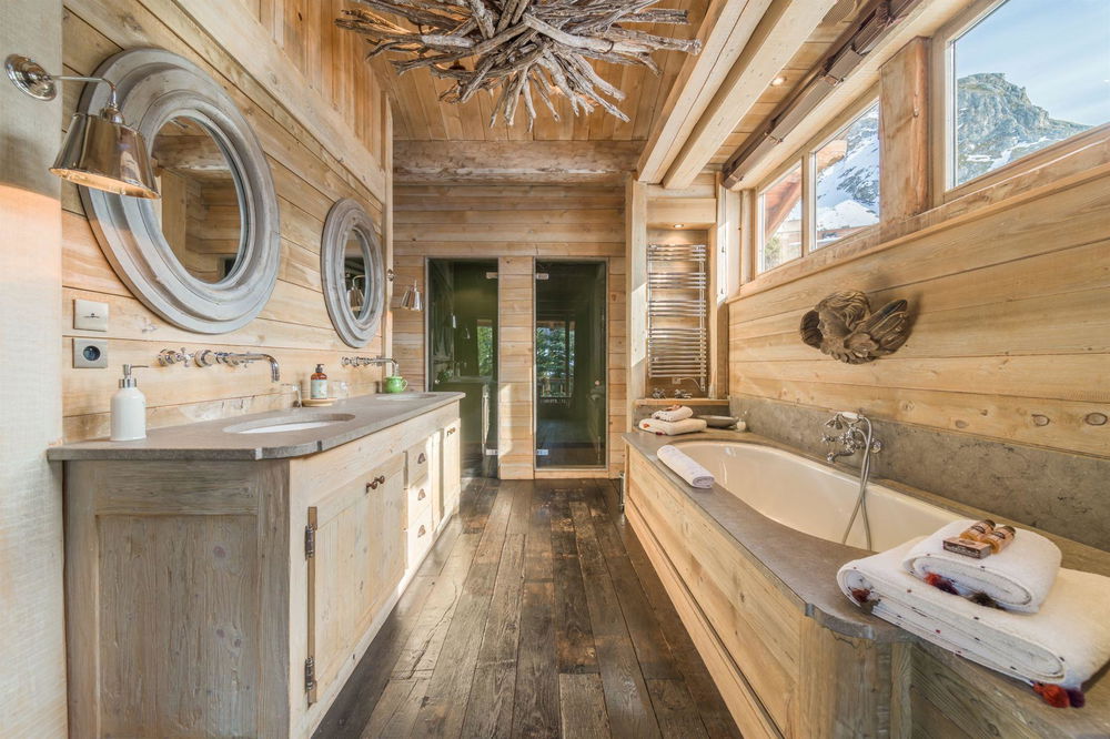 Chalet with pool and spa for sale in Val d’Isère 1809022257